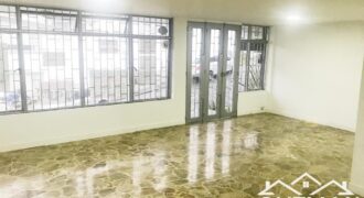 Local en alquiler en la Av. Santander $ 2.000.000